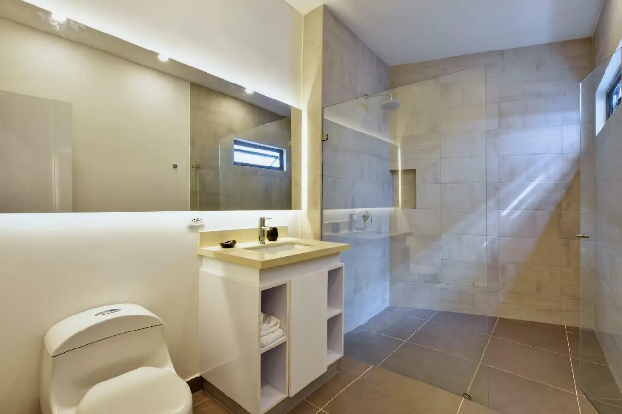 Granada Suites By Lifeafar Cali Colombia