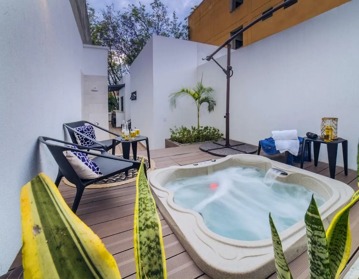 Granada Suites By Lifeafar location